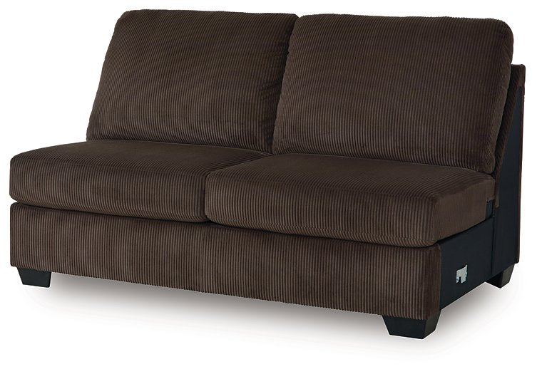 Kimlee Sectional with Chaise - Hometown Comfort Station