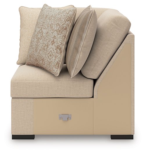 LadyMae Sectional with Chaise - Hometown Comfort Station