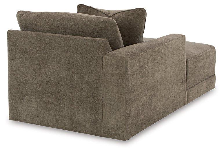 Raeanna Sectional with Chaise